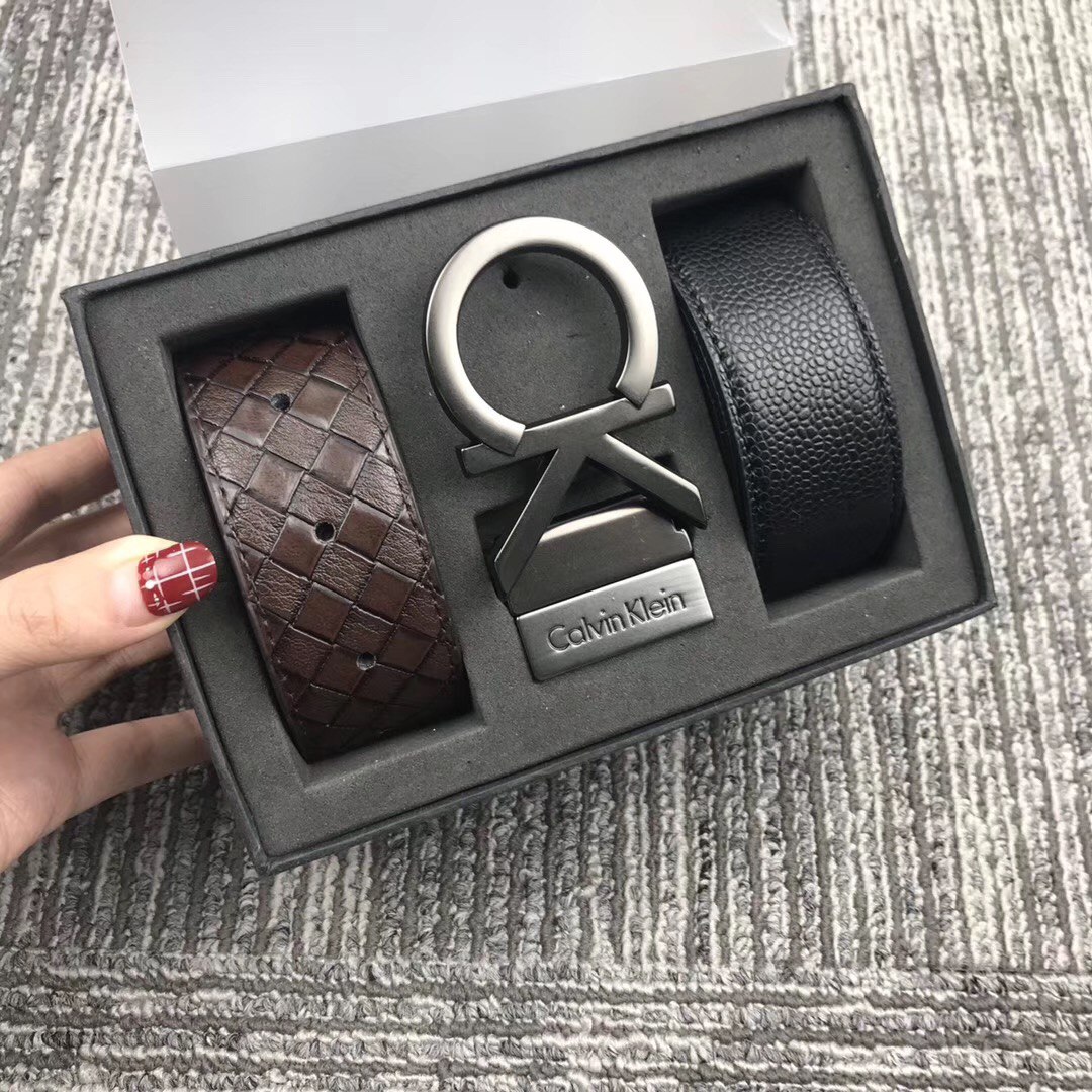 photo 5908815577349209365 y