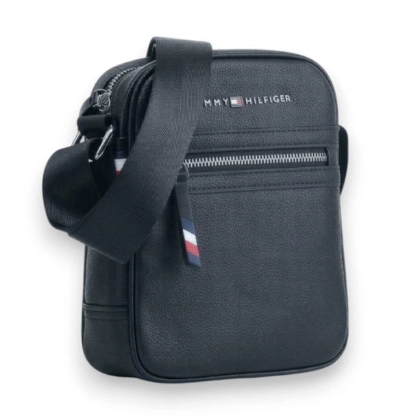 شنطة كروس صغيرة من تومي هيلفيغر للرجال
