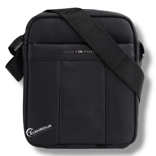 شنطة كروس تومي هيلفيغير رجالي اسود