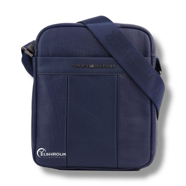 شنطة كروس تومي هيلفيغير رجالي ازرق